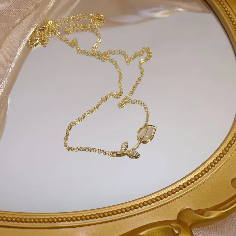 NEW 14K Gold Plated Diamond Flower Leaf Necklace - Picture 5 of 10